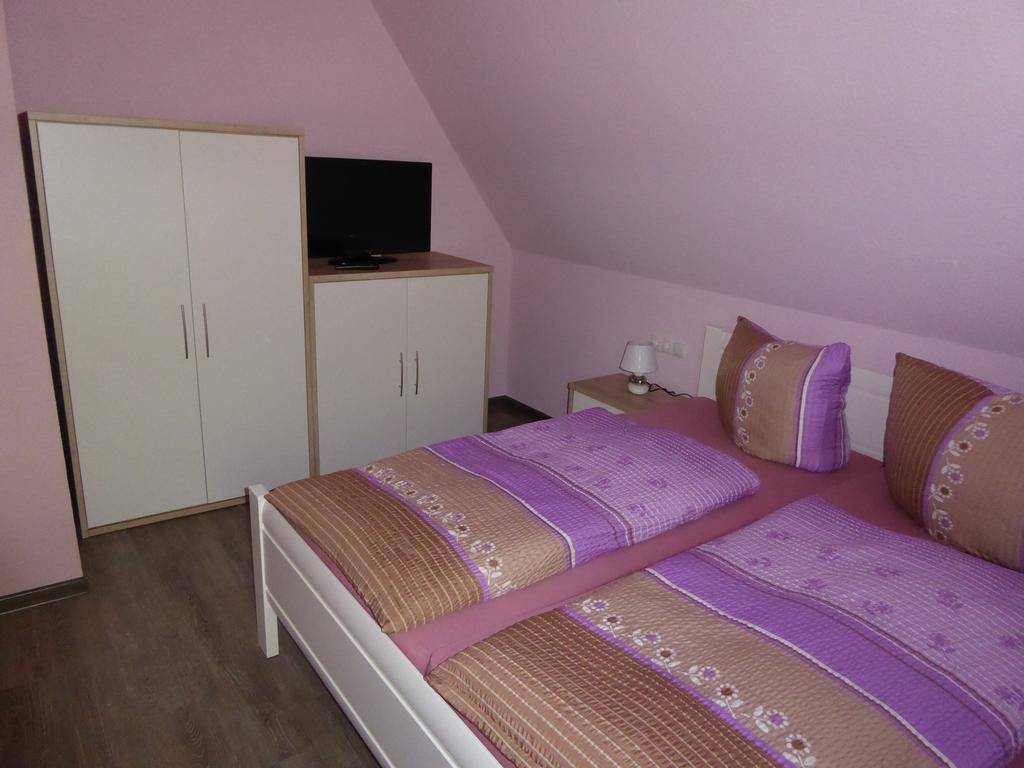 Ferienwohnungen Schoor Monreal Extérieur photo